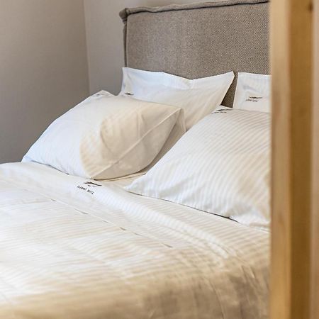Elegant Suite - Piraeus Ngoại thất bức ảnh